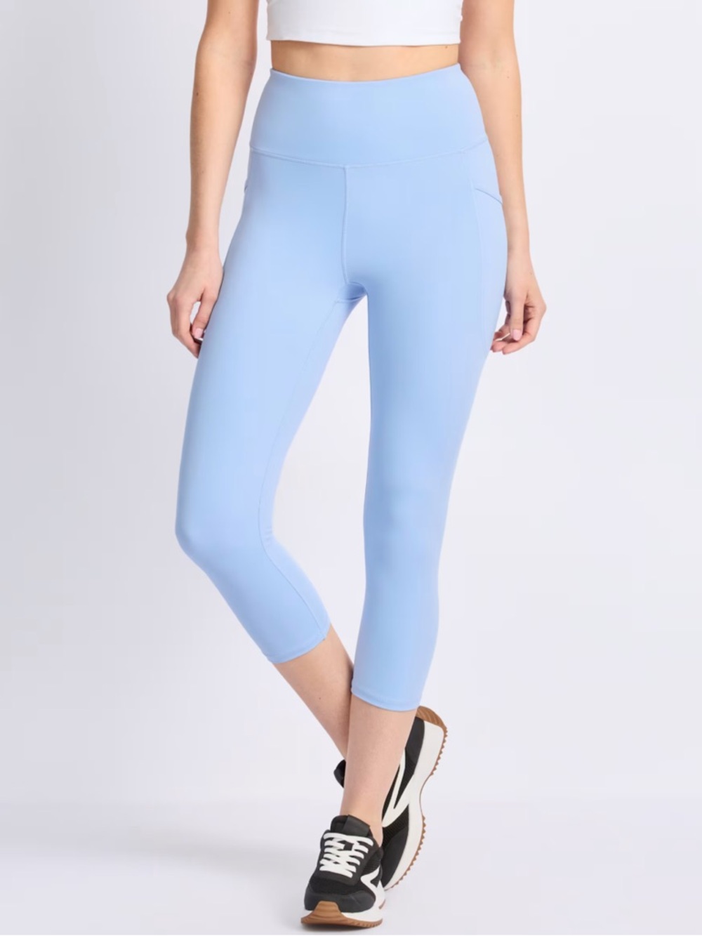We Wander light blue flexstretch pocket capri leggings